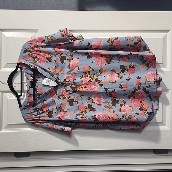 torrid Tops - 🆕️ Torrid Harper Floral